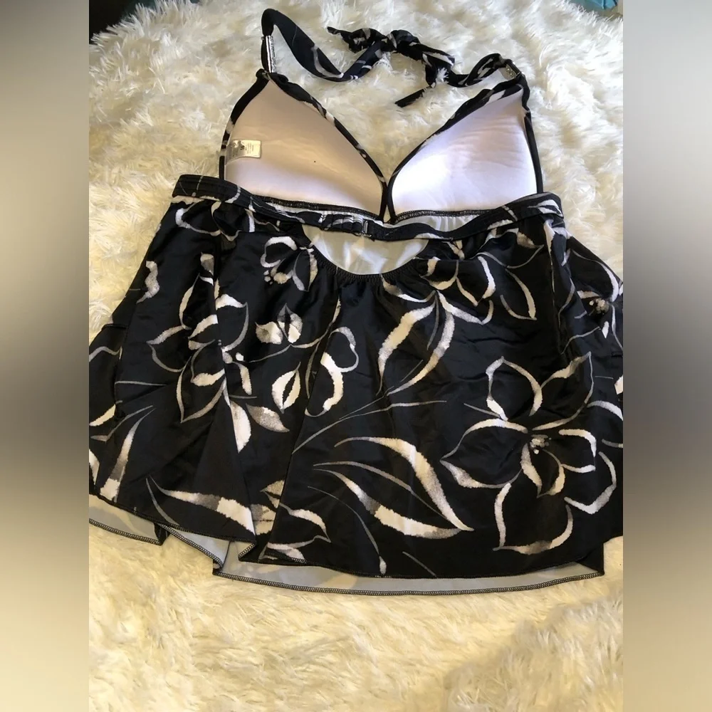 VENUS elegant black